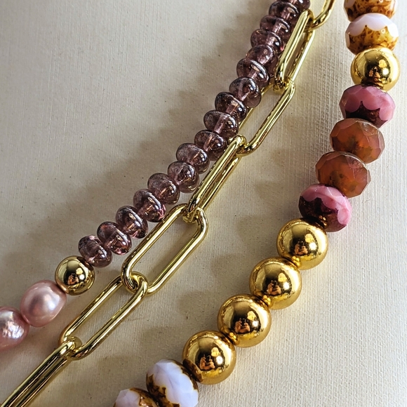 Rose Opaline Glass And Freshwater Pearls  In Paperclip Statement Necklace - Picture 5 of 13